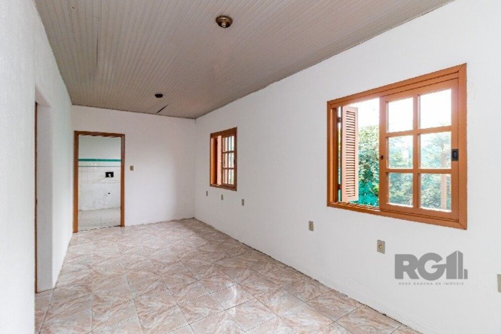 Casa à venda com 2 quartos, 99m² - Foto 2