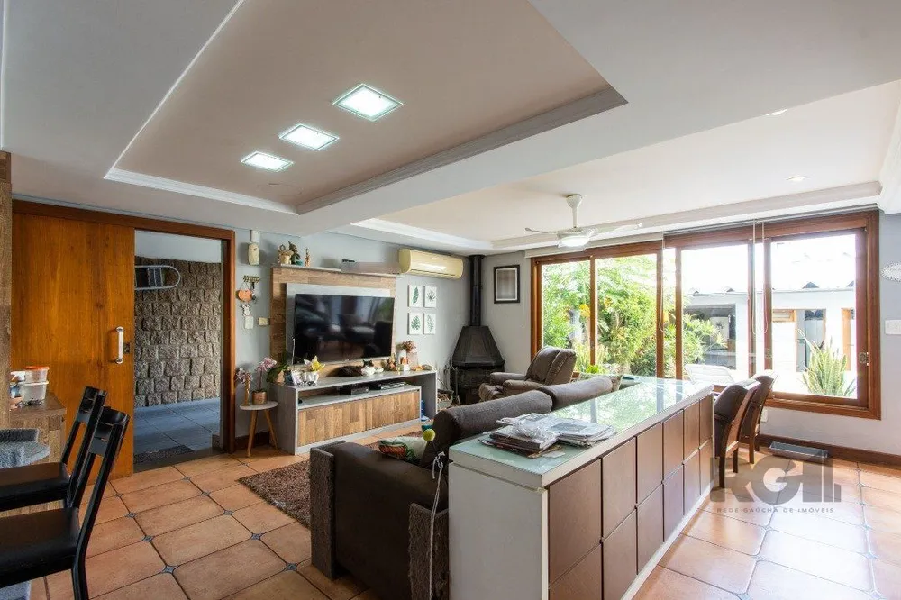Casa, 3 quartos, 273 m² - Foto 1