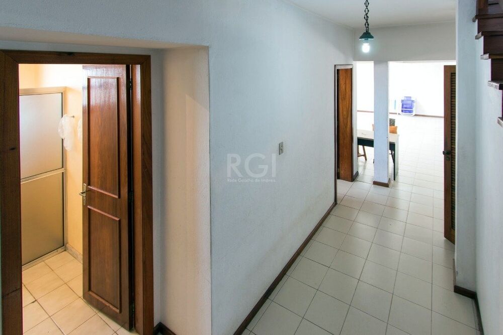 Casa à venda com 3 quartos, 337m² - Foto 5