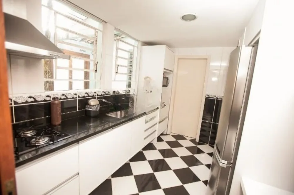 Casa, 5 quartos, 351 m² - Foto 4