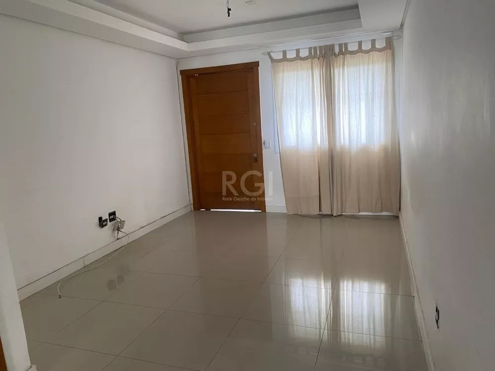 Casa à venda com 3 quartos, 109m² - Foto 1