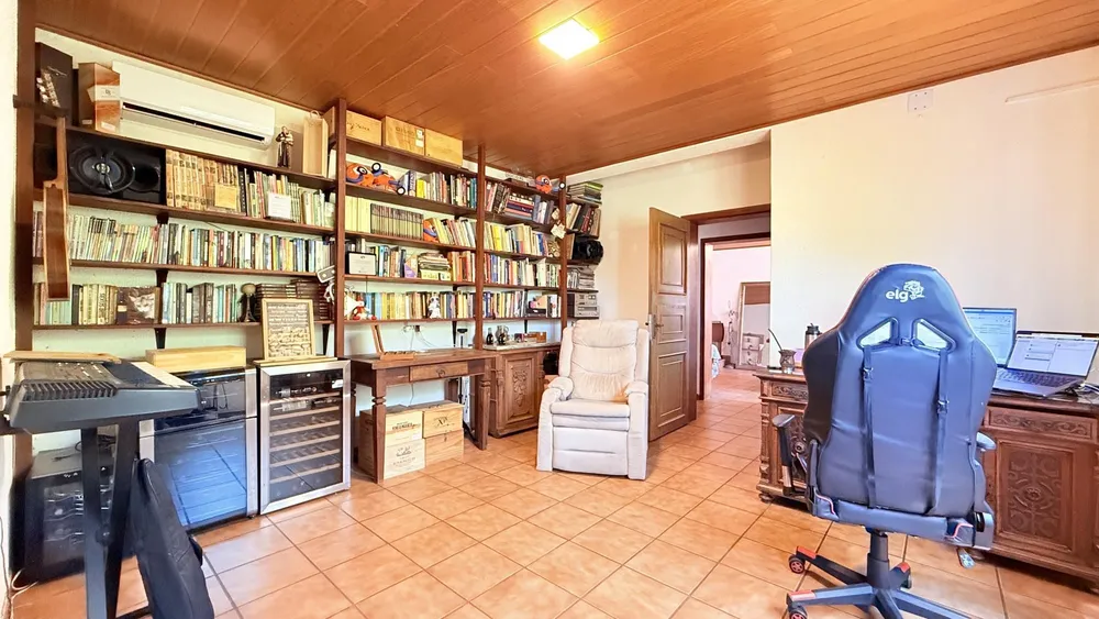 Casa, 4 quartos, 319 m² - Foto 2