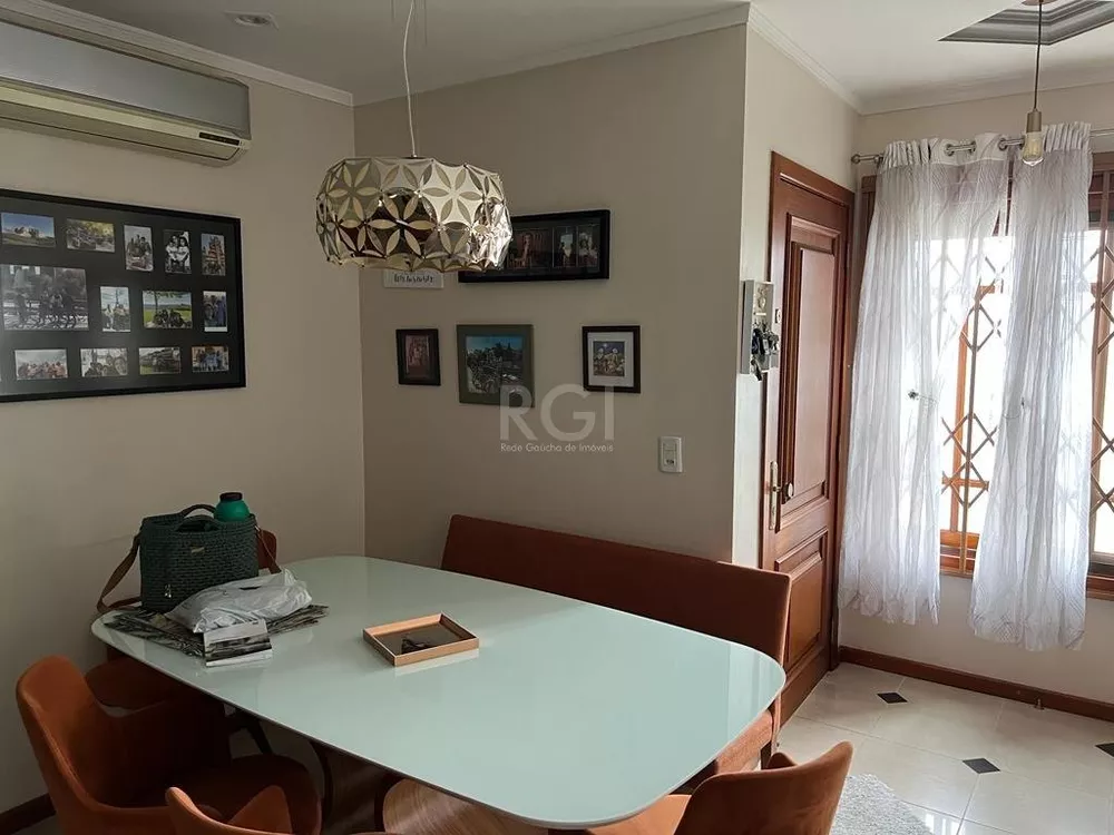 Casa à venda com 3 quartos, 275m² - Foto 4