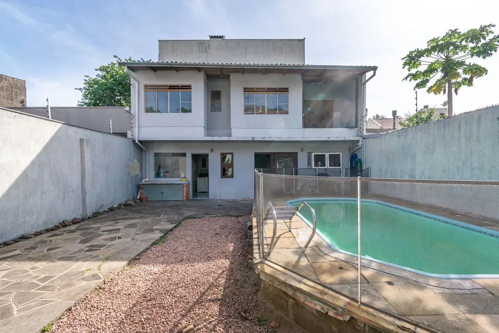 Casa, 3 quartos, 276 m² - Foto 1