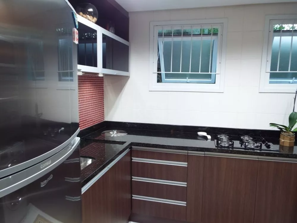 Apartamento à venda com 2 quartos, 63m² - Foto 3