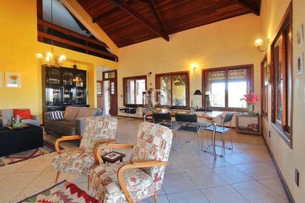 Casa, 4 quartos, 270 m² - Foto 1