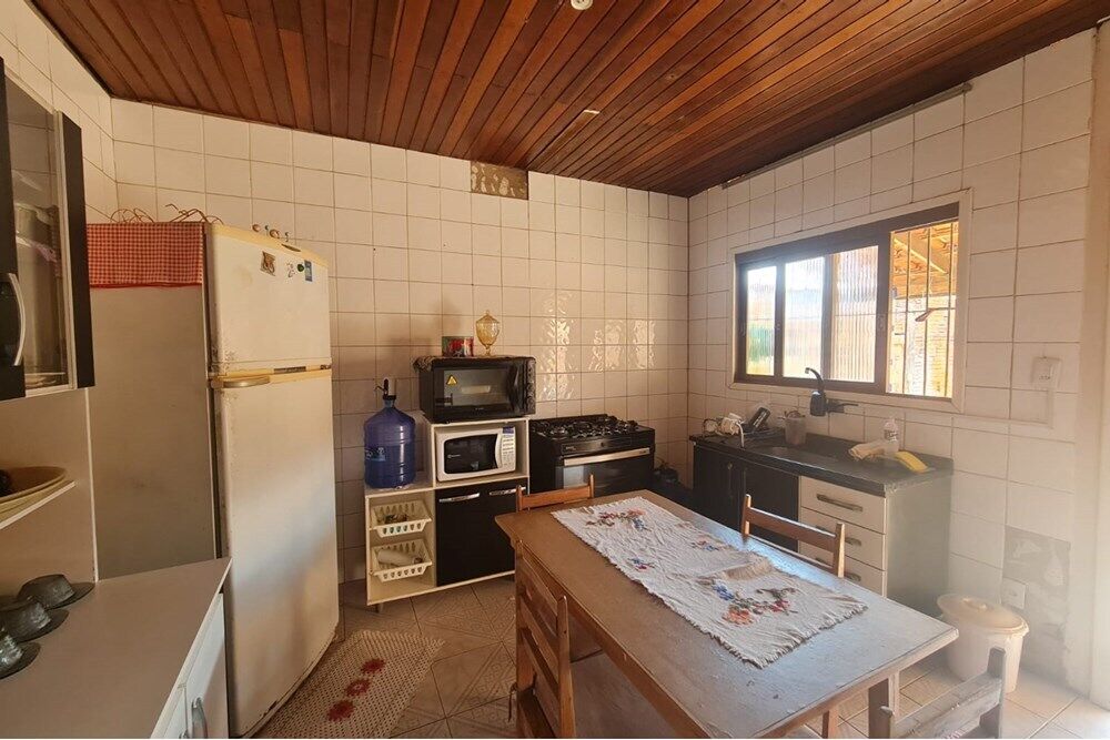 Casa à venda com 3 quartos, 74m² - Foto 4