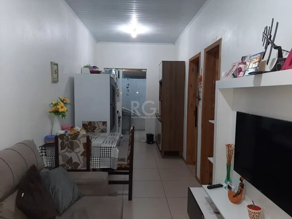 Casa à venda com 2 quartos, 41m² - Foto 2