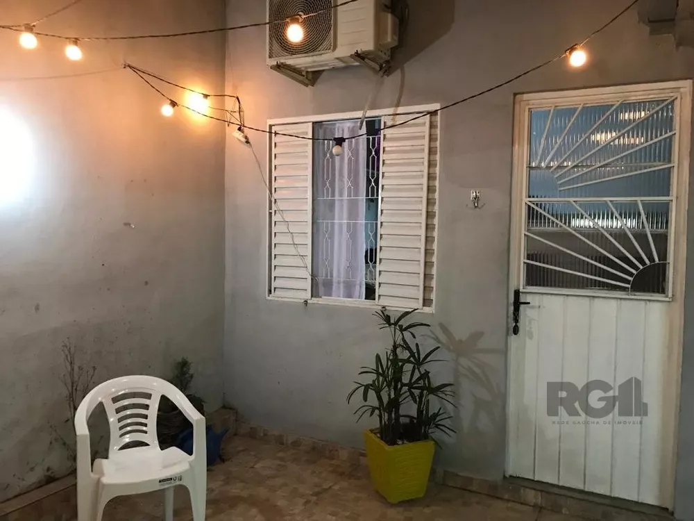 Casa à venda com 2 quartos, 117m² - Foto 1