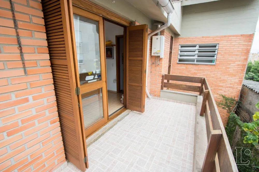 Casa, 5 quartos, 240 m² - Foto 1