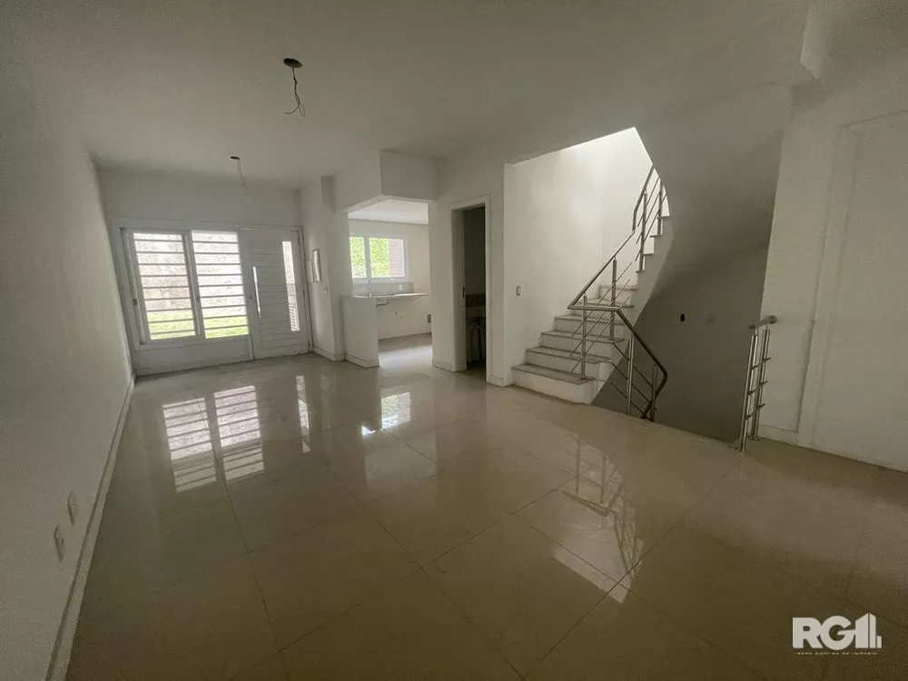 Casa de Condomínio à venda com 3 quartos, 246m² - Foto 3