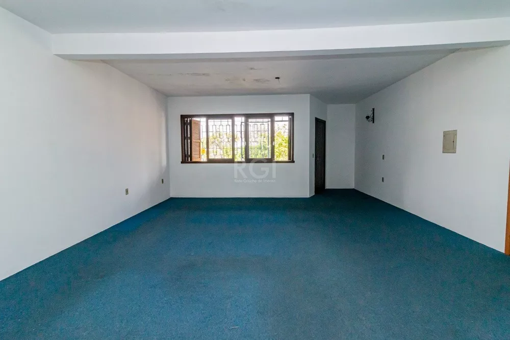 Casa à venda com 3 quartos, 295m² - Foto 2