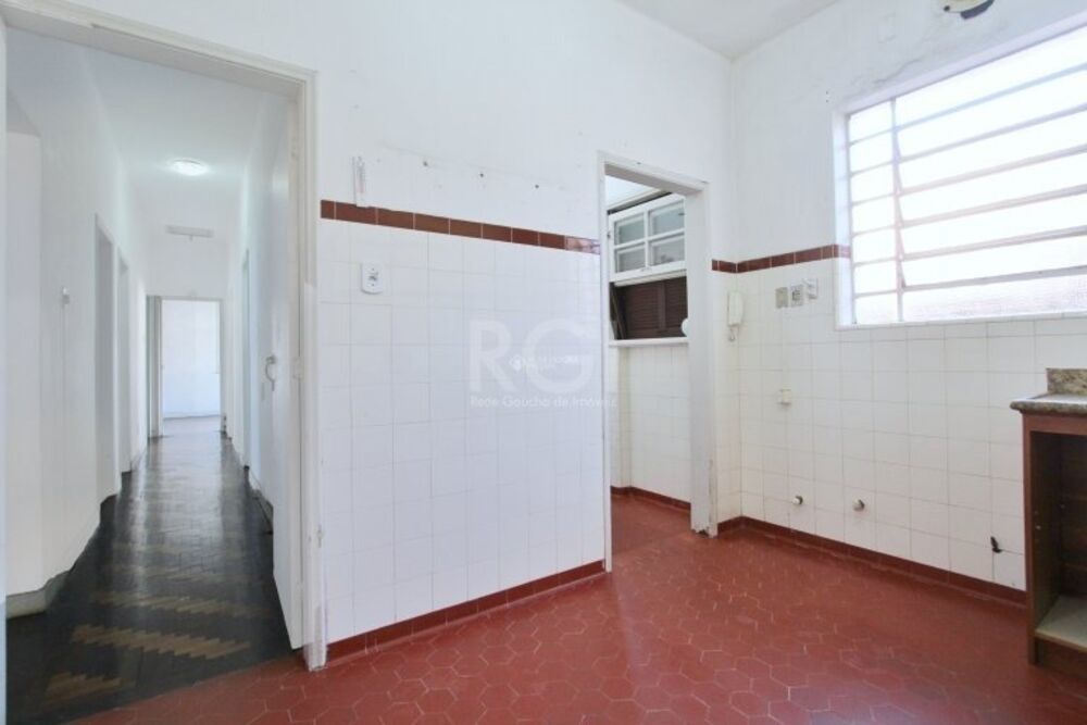 Casa à venda com 4 quartos, 201m² - Foto 3