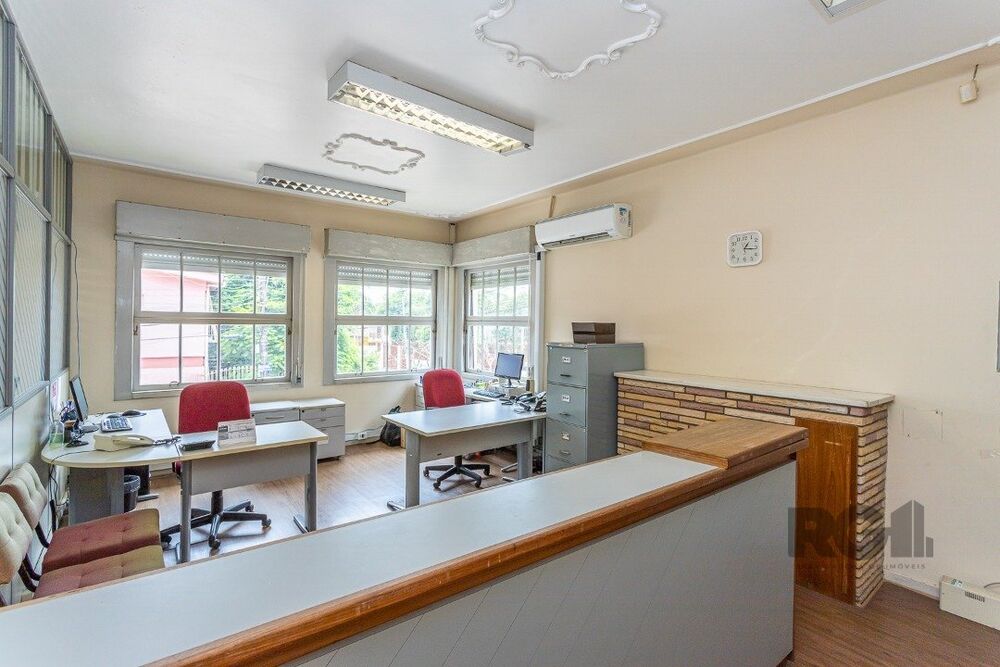 Casa à venda com 4 quartos, 251m² - Foto 2