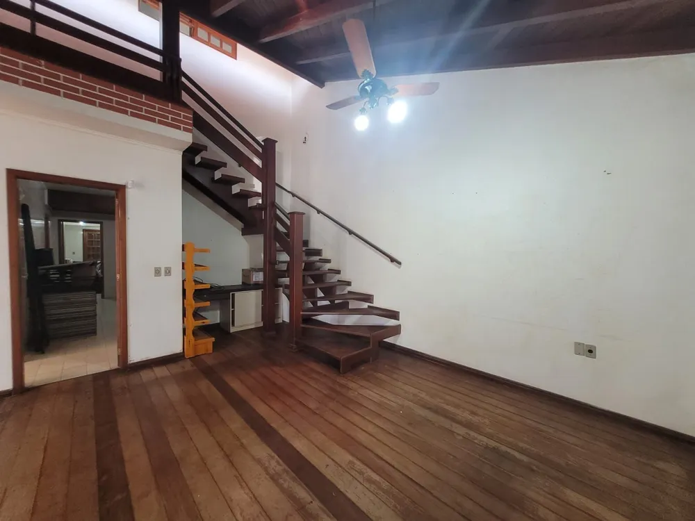 Casa, 4 quartos, 334 m² - Foto 4