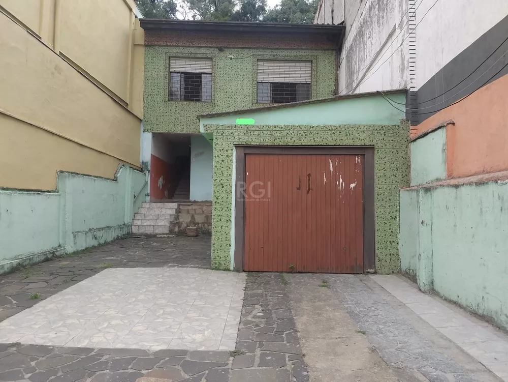 Casa à venda com 4 quartos, 135m² - Foto 1