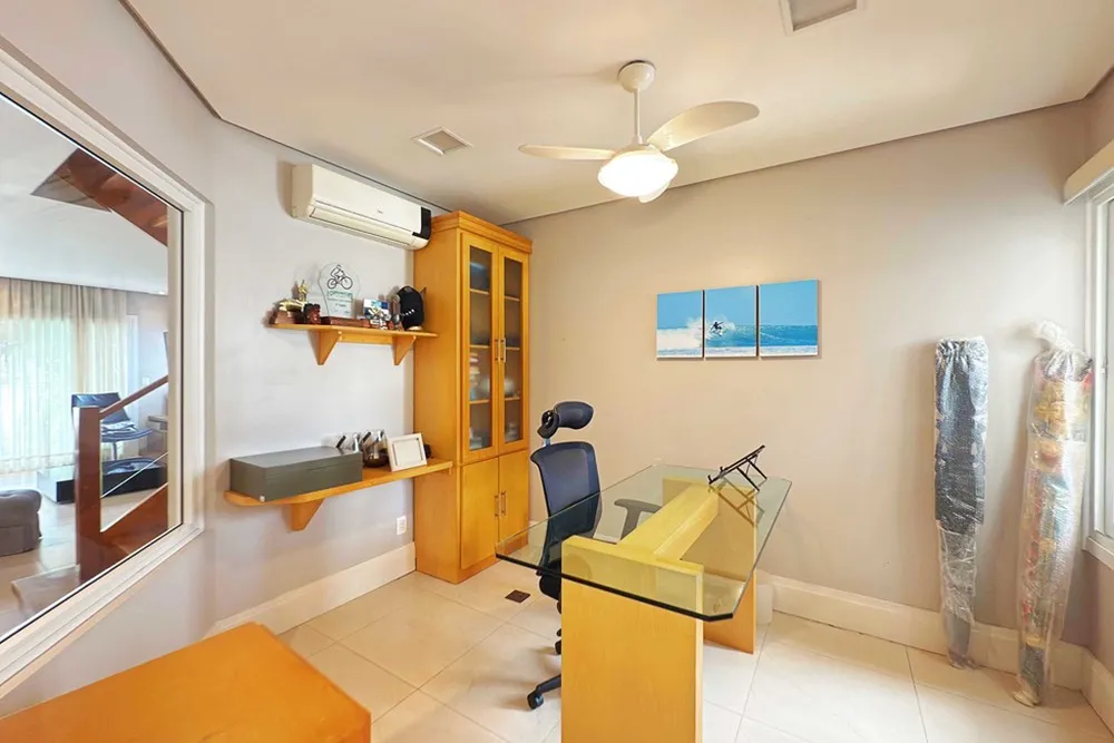 Casa, 3 quartos, 242 m² - Foto 1