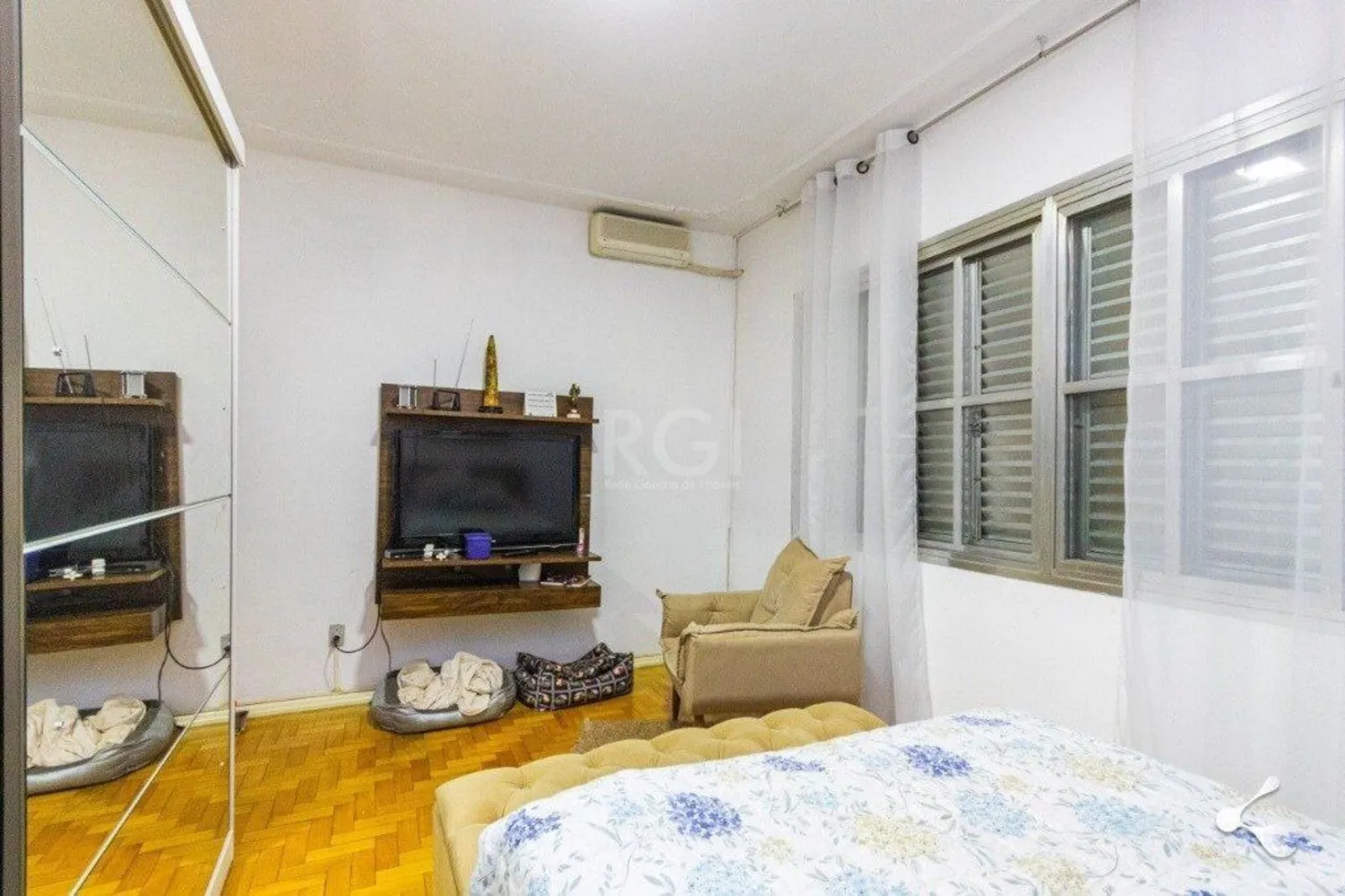 Casa, 6 quartos, 213 m² - Foto 2
