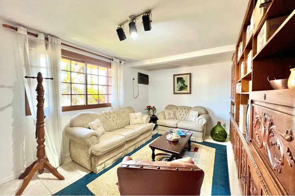 Casa, 3 quartos, 263 m² - Foto 2