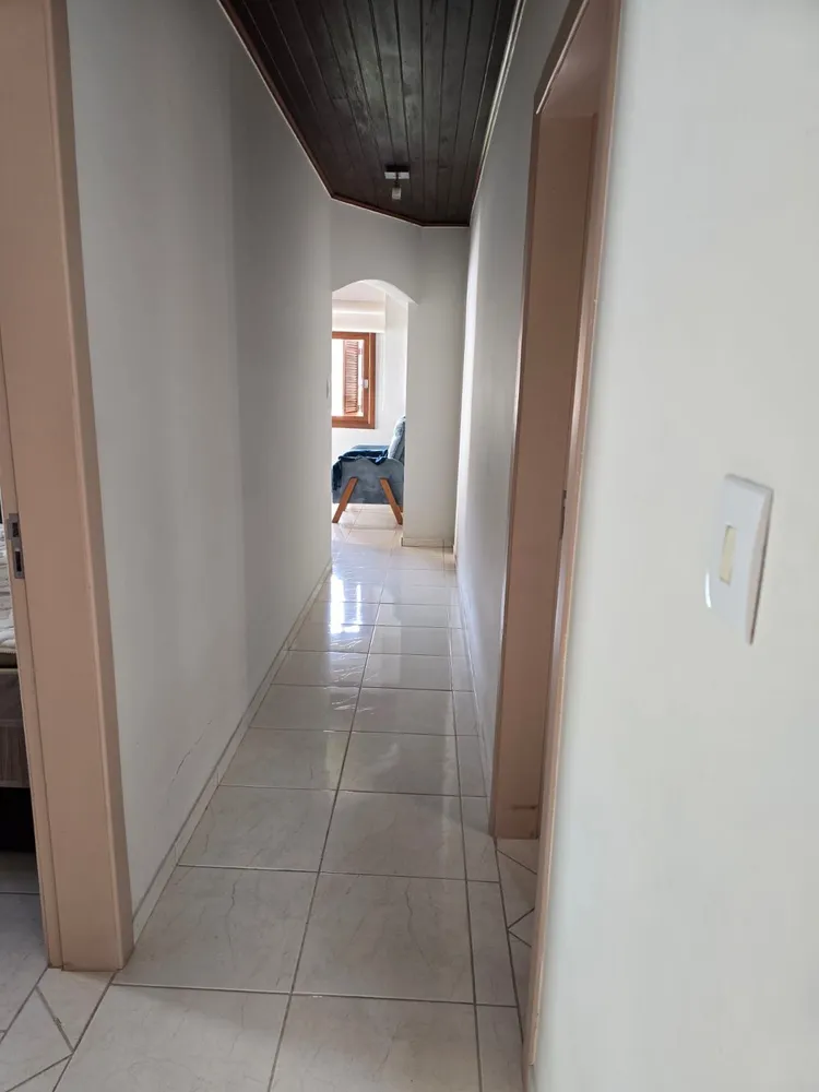 Casa, 3 quartos, 216 m² - Foto 2