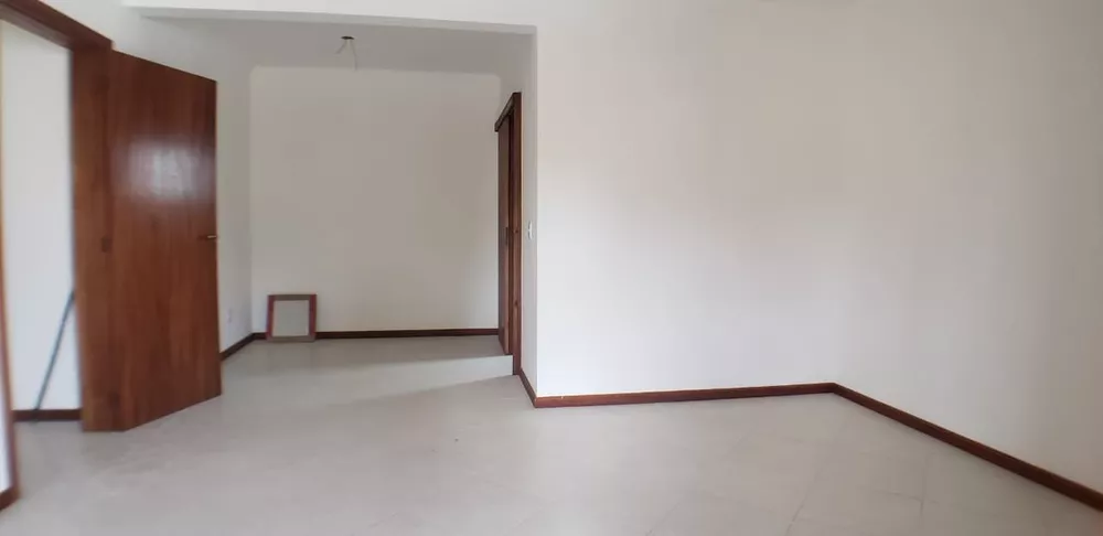 Casa à venda com 2 quartos, 165m² - Foto 7