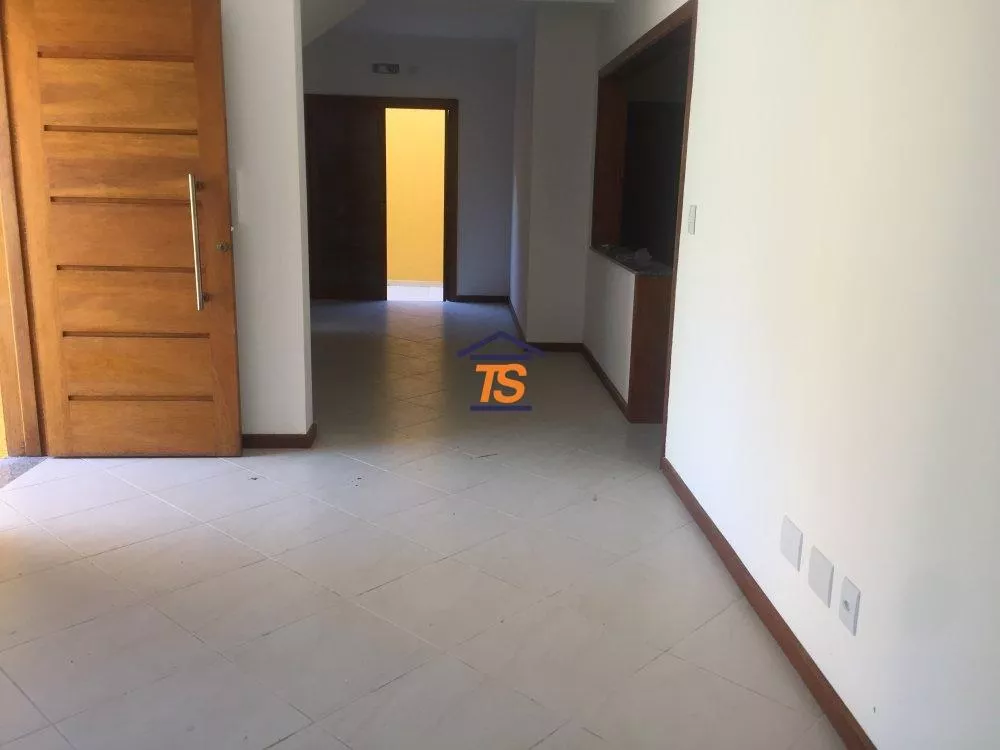 Casa à venda com 2 quartos, 165m² - Foto 4