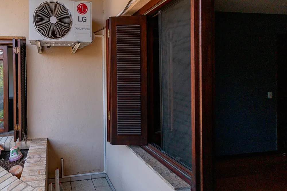 Casa, 4 quartos, 308 m² - Foto 1