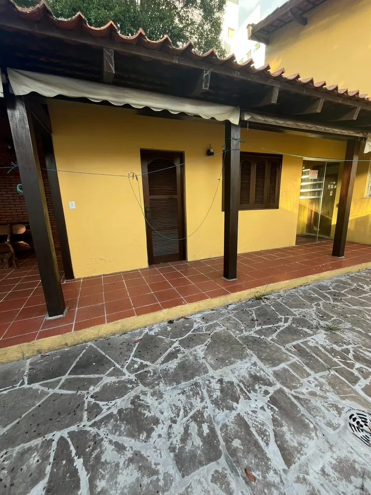 Casa, 3 quartos, 221 m² - Foto 2