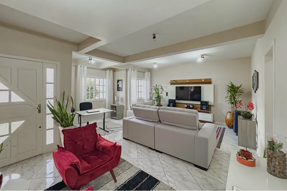 Casa, 3 quartos, 214 m² - Foto 1