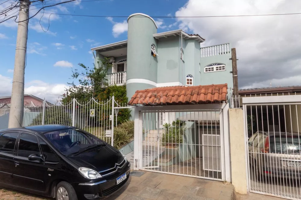 Casa à venda com 3 quartos, 249m² - Foto 1