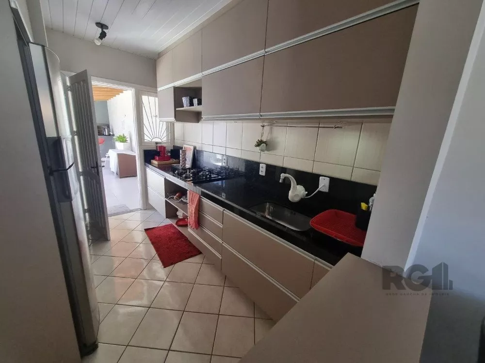 Casa à venda com 2 quartos, 52m² - Foto 2