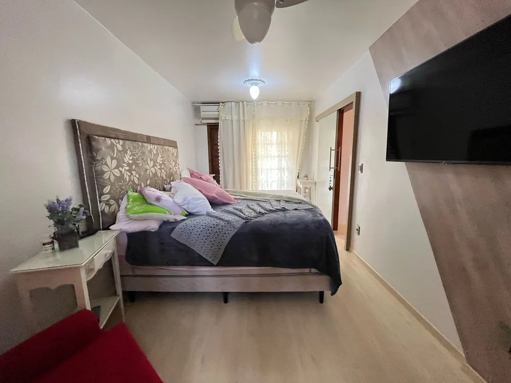 Casa, 4 quartos, 228 m² - Foto 4