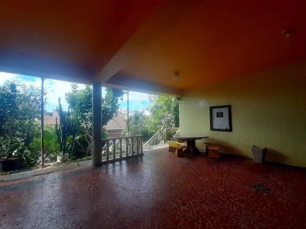 Casa, 3 quartos, 242 m² - Foto 2