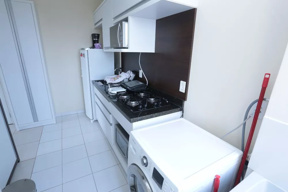 Apartamento à venda com 2 quartos, 42m² - Foto 3