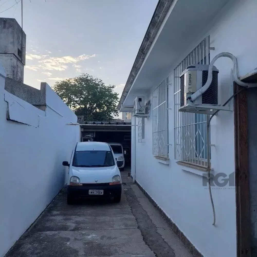 Casa à venda com 4 quartos, 353m² - Foto 2