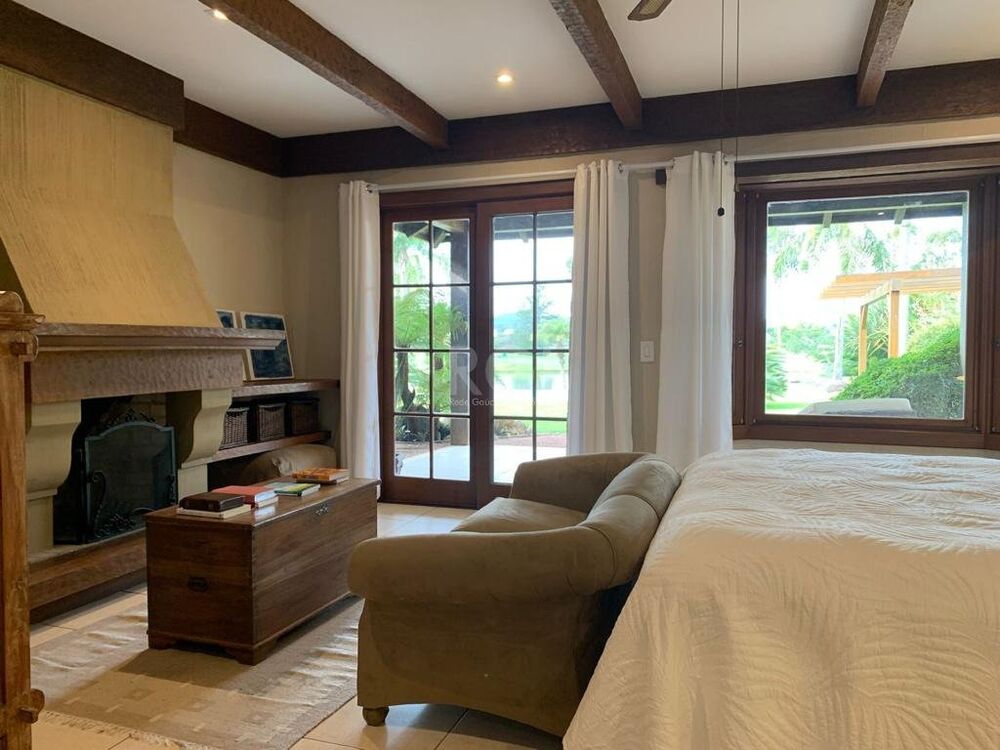 Casa de Condomínio à venda com 4 quartos, 597m² - Foto 2