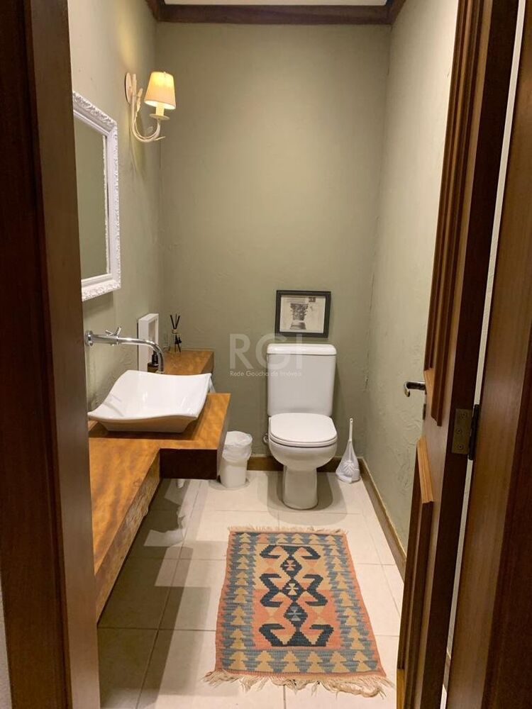 Casa de Condomínio à venda com 4 quartos, 597m² - Foto 1