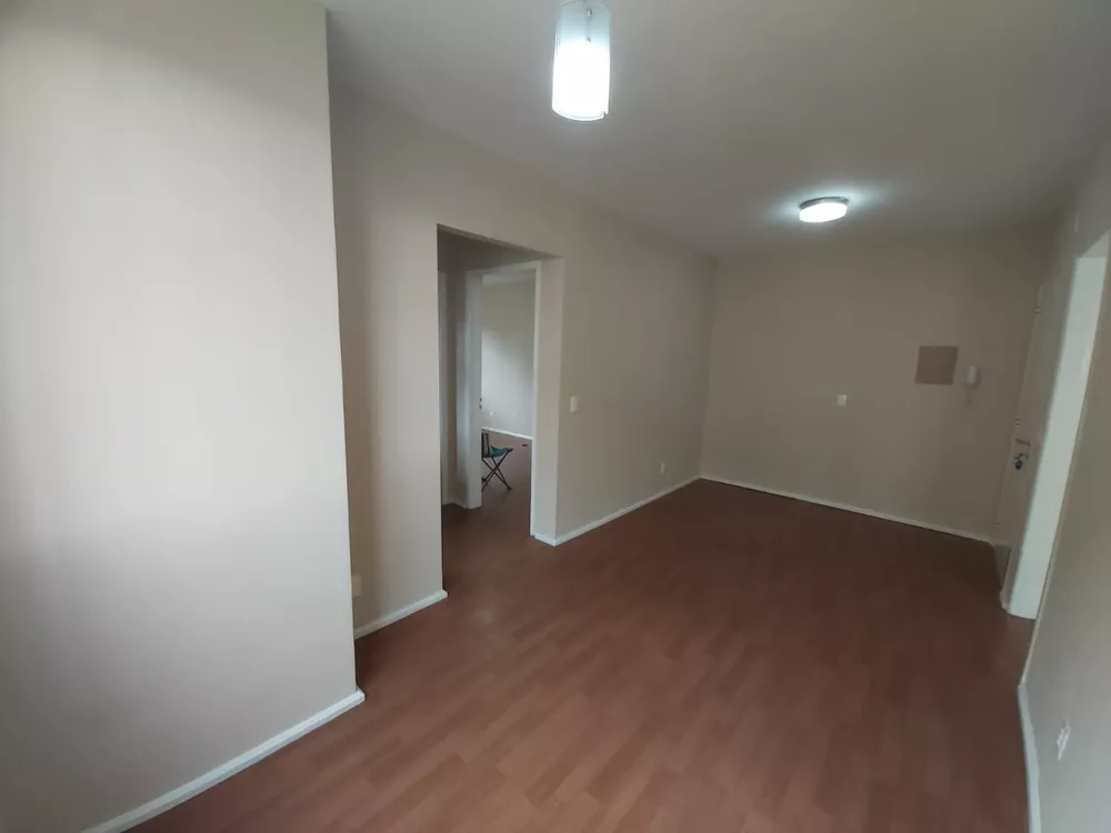 Apartamento à venda com 2 quartos, 60m² - Foto 4