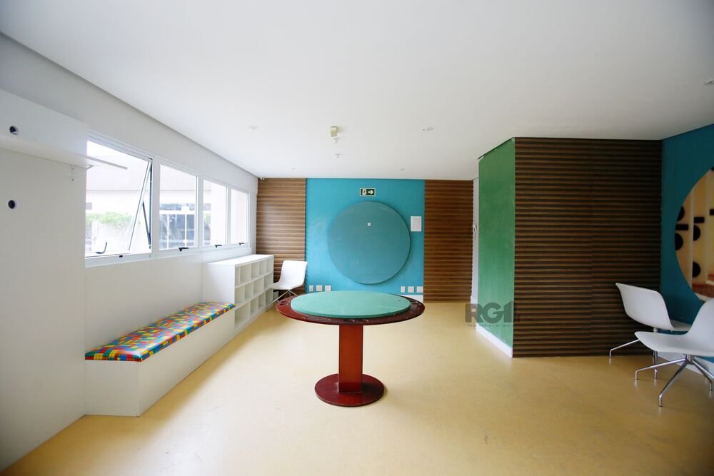 Apartamento à venda com 2 quartos, 73m² - Foto 4