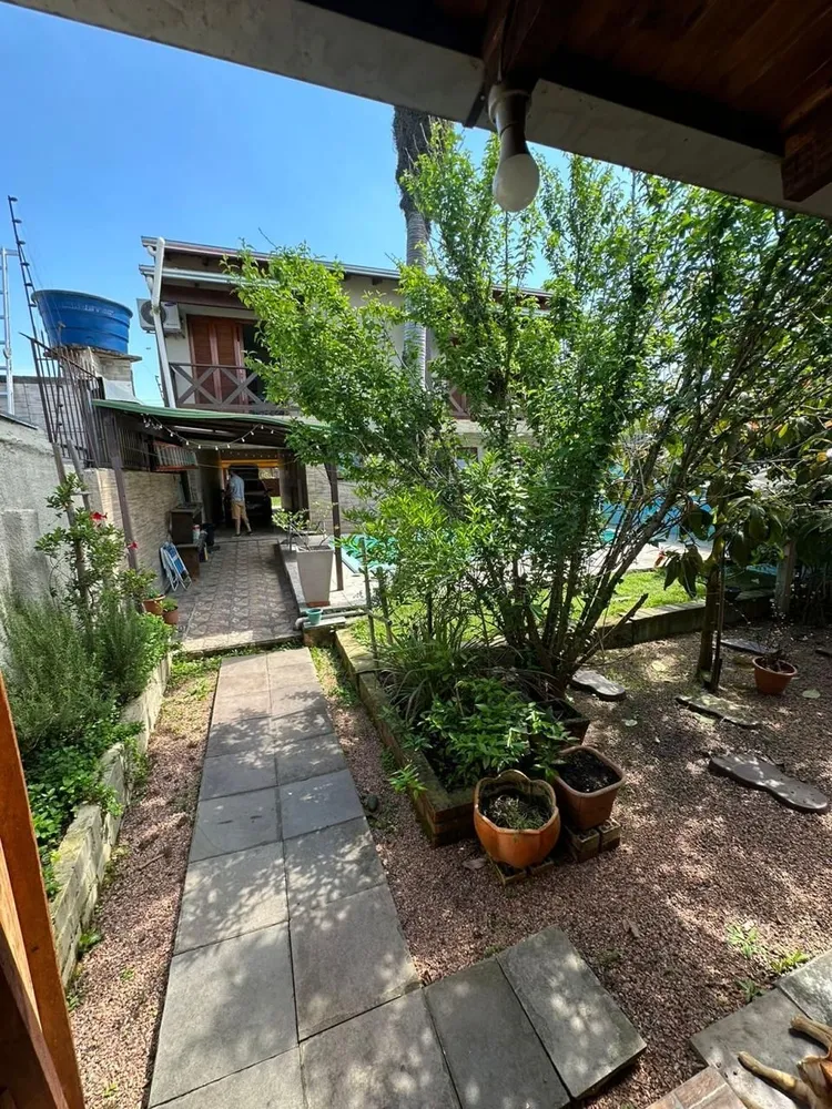 Casa, 3 quartos, 238 m² - Foto 1