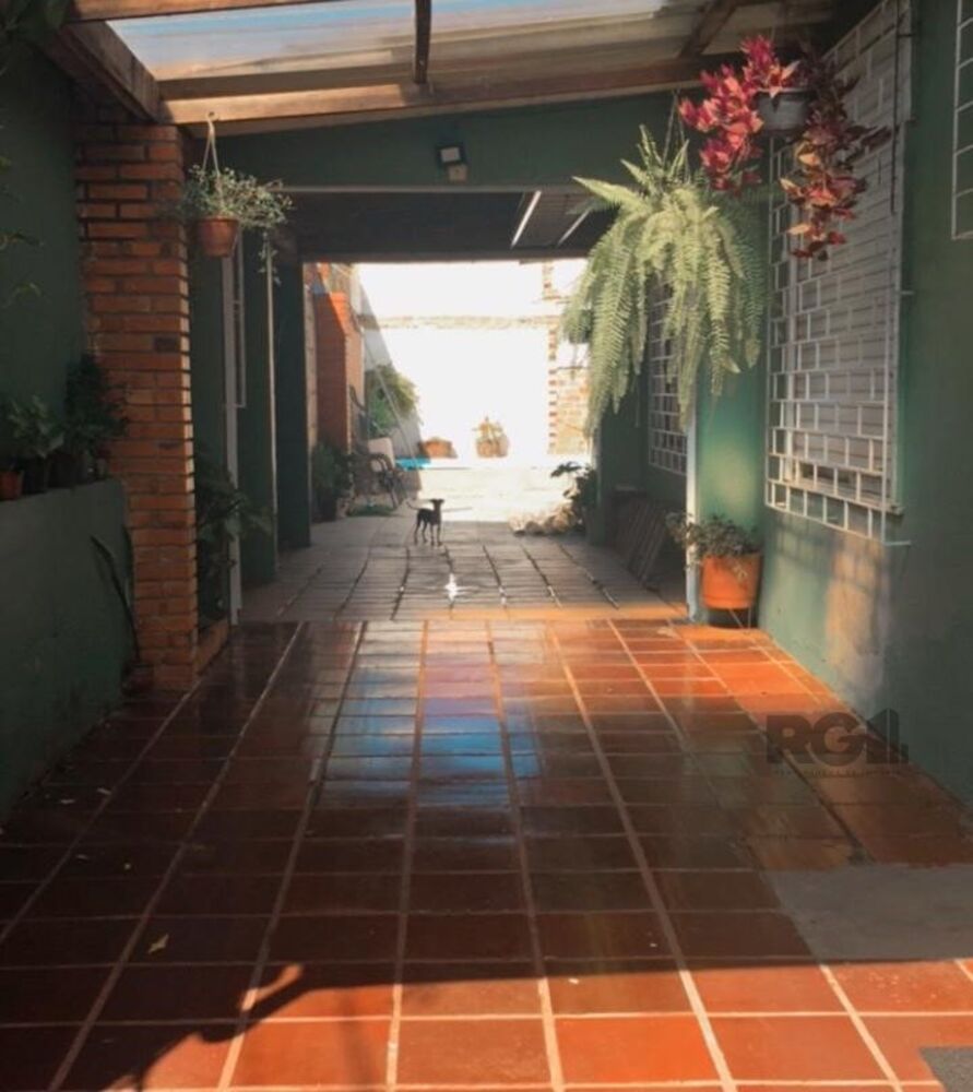 Casa à venda com 4 quartos, 219m² - Foto 3