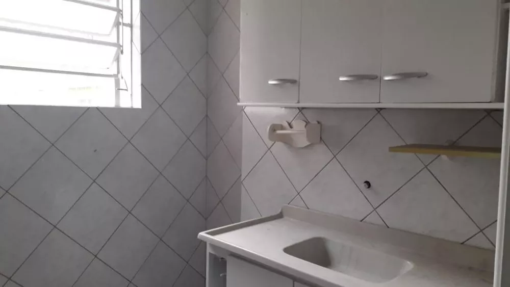 Apartamento à venda com 1 quarto, 33m² - Foto 2