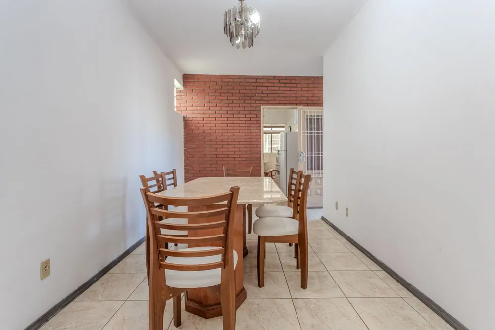 Sobrado, 10 quartos, 342 m² - Foto 4
