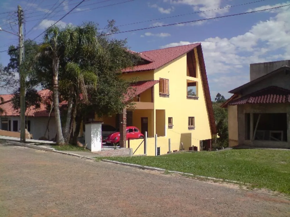 Casa de Condomínio à venda com 4 quartos, 351m² - Foto 2