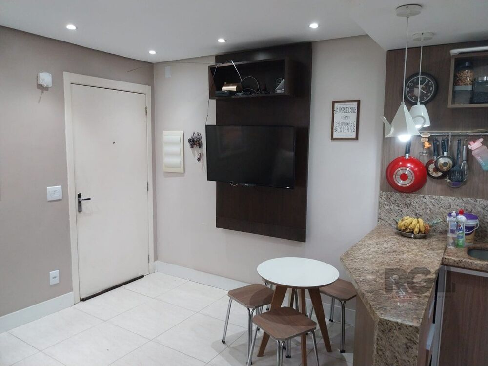 Apartamento à venda com 2 quartos, 44m² - Foto 1