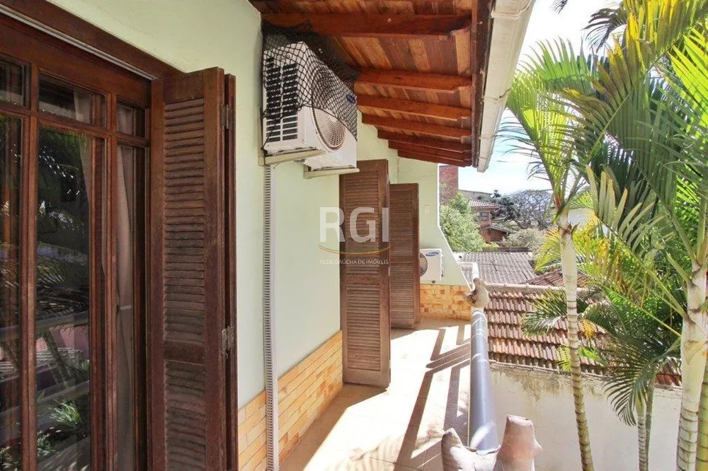 Casa, 5 quartos, 259 m² - Foto 1