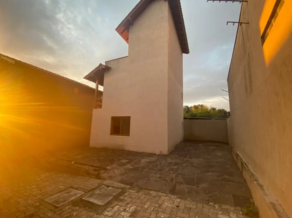 Casa, 3 quartos, 186 m² - Foto 1