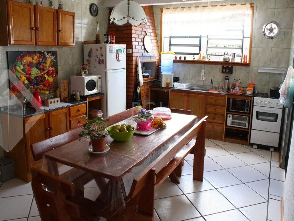 Casa, 5 quartos, 245 m² - Foto 1