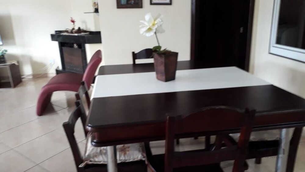Casa à venda com 3 quartos, 171m² - Foto 4