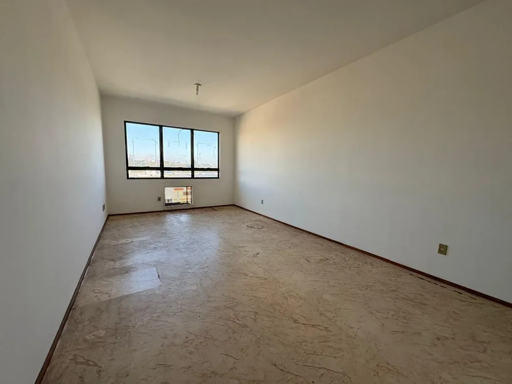 Depósito-Galpão, 28 m² - Foto 1